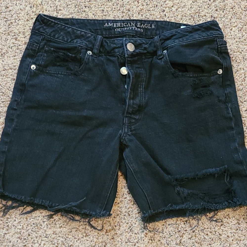 American Eagle Tomgirl mid rise shorts